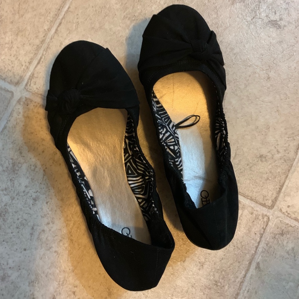 Black ballet flats NWOT